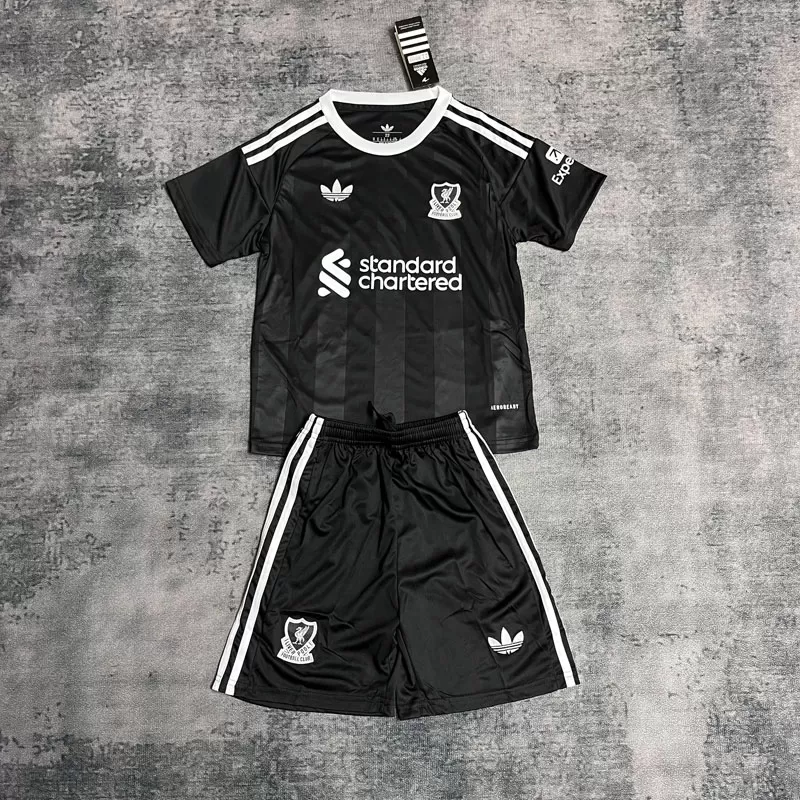 Echipament portar fotbal Liverpool negru copii pentru sezonul 2025-26