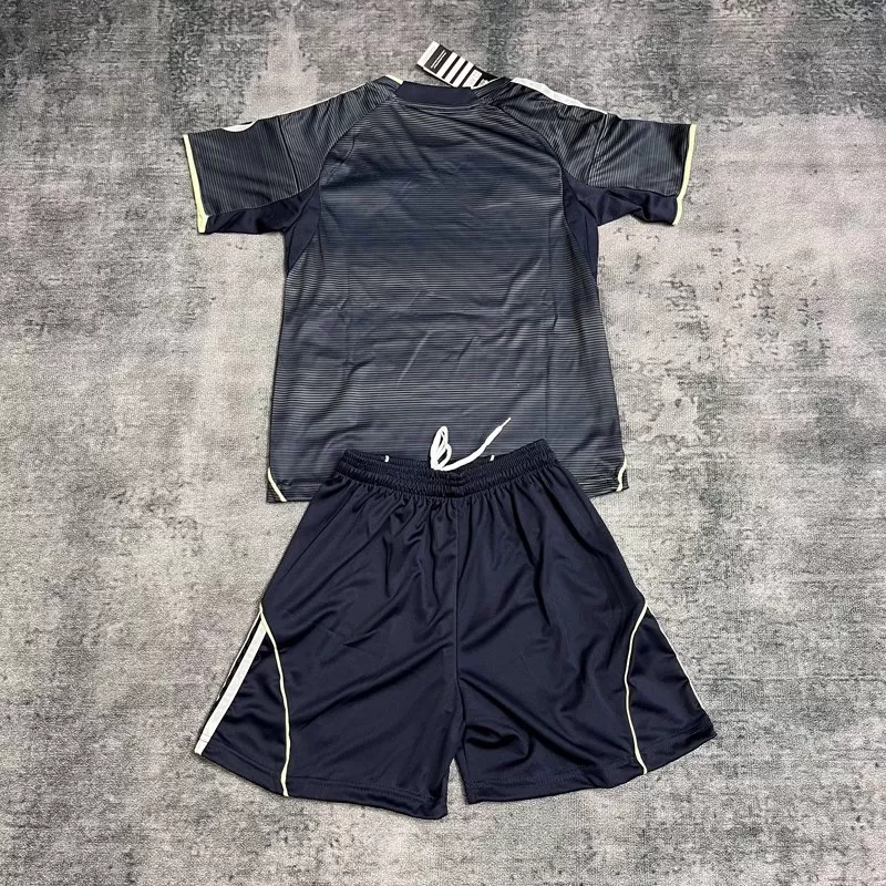 Set Fotbal Copii Real Madrid 2025-26 Tricou Deplasare Mâneca Scurtă + Pantaloni Scurți