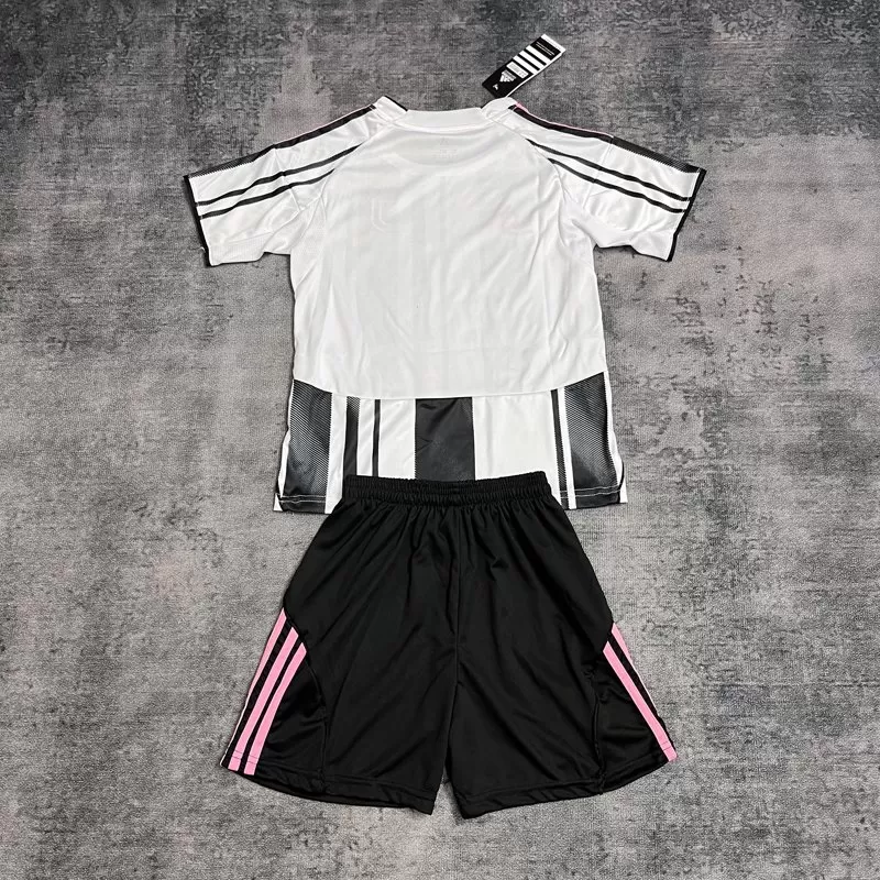 Tricou Fotbal teren propriu Juventus 25-26 copii