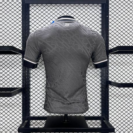 Echipament fotbal Real Madrid bărbați – tricou third 2024-25