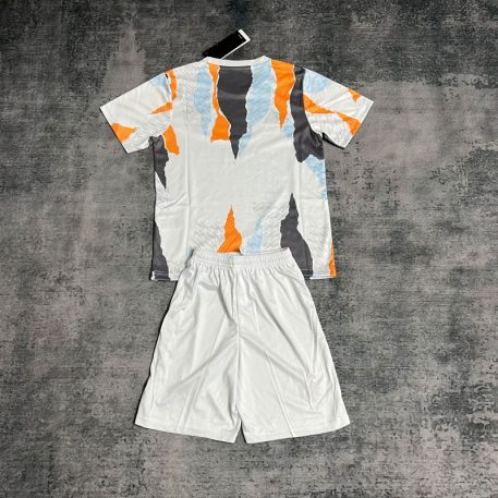 Set Fotbal Copii Real Madrid 2025-26 Tricou Antrenament