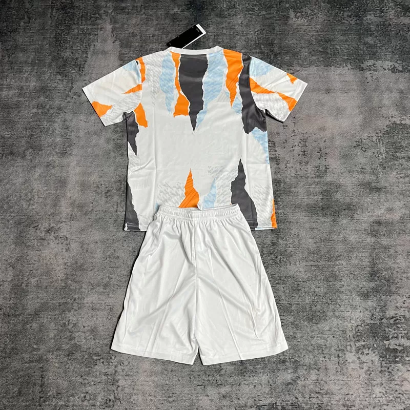 Set Fotbal Copii Real Madrid 2025-26 Tricou Antrenament