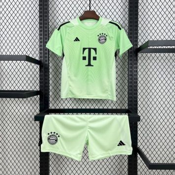 Set portar copii Bayern Munchen 2025/26 – Tricou și pantaloni verzi