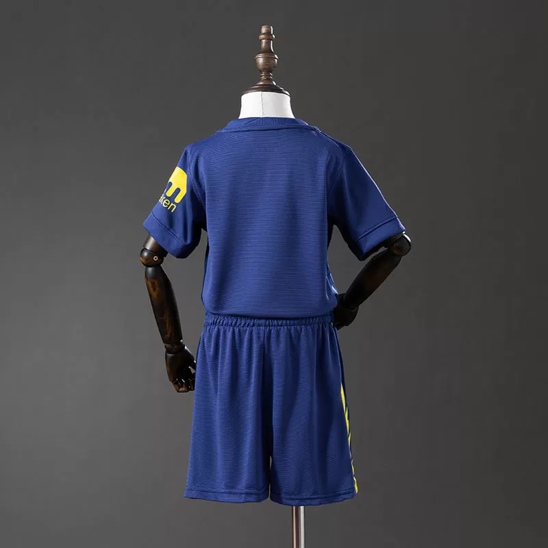 Set fotbal copii Atletico Madrid 25-26 deplasare – tricou și short Set fotbal copii Atletico Madrid 25/26 deplasare – tricou și short