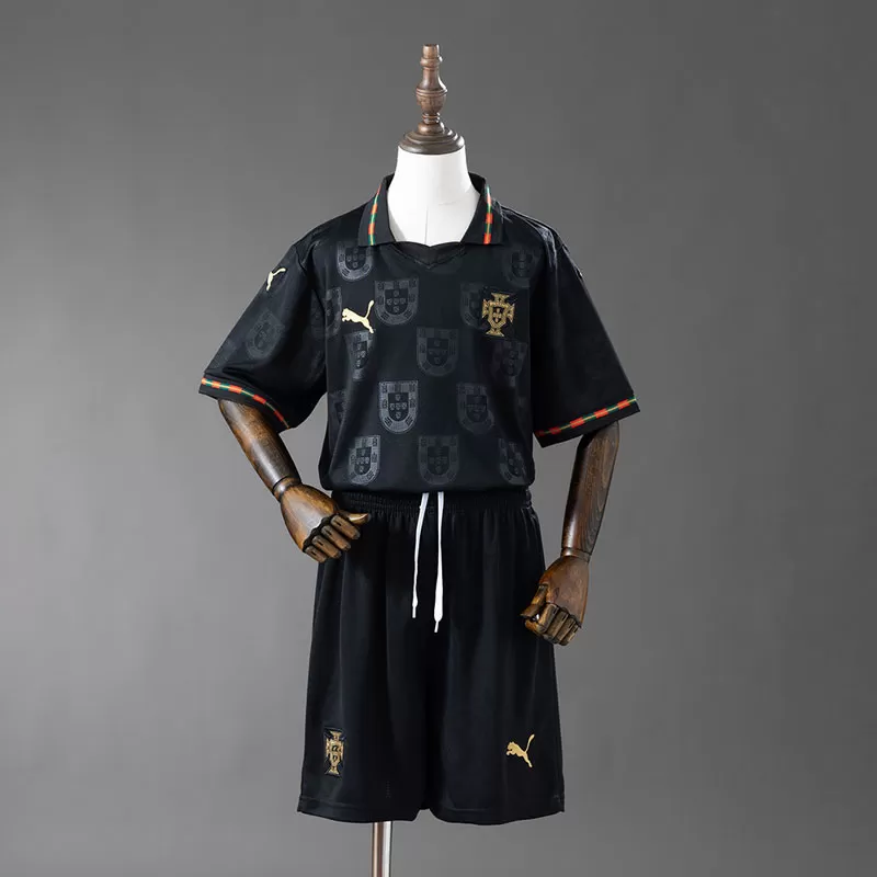 Echipament Portugal 2026 pentru copii – set fotbal Eusébio ediție specială negru tricou + șort