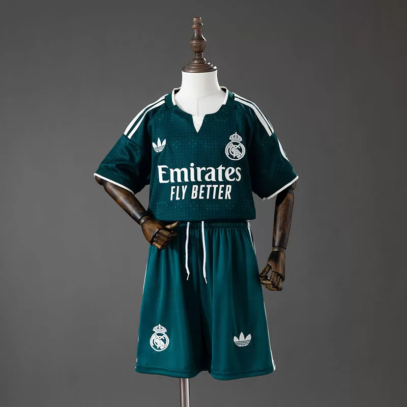 Echipament de fotbal copii Real Madrid 2026/27 deplasare – Set verde cu șort