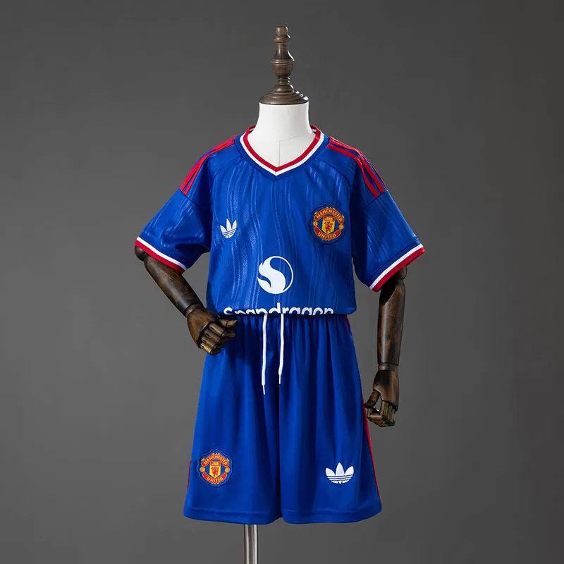 Manchester United Echipament Fotbal Deplasare Copii 2026/27 – Tricou Albastru și Șort